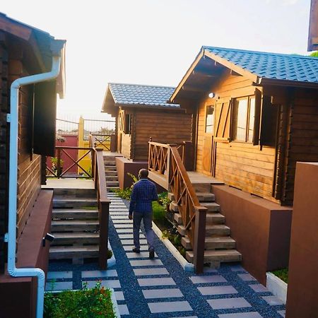 O Chalets De L'Escale Moroni Exterior photo